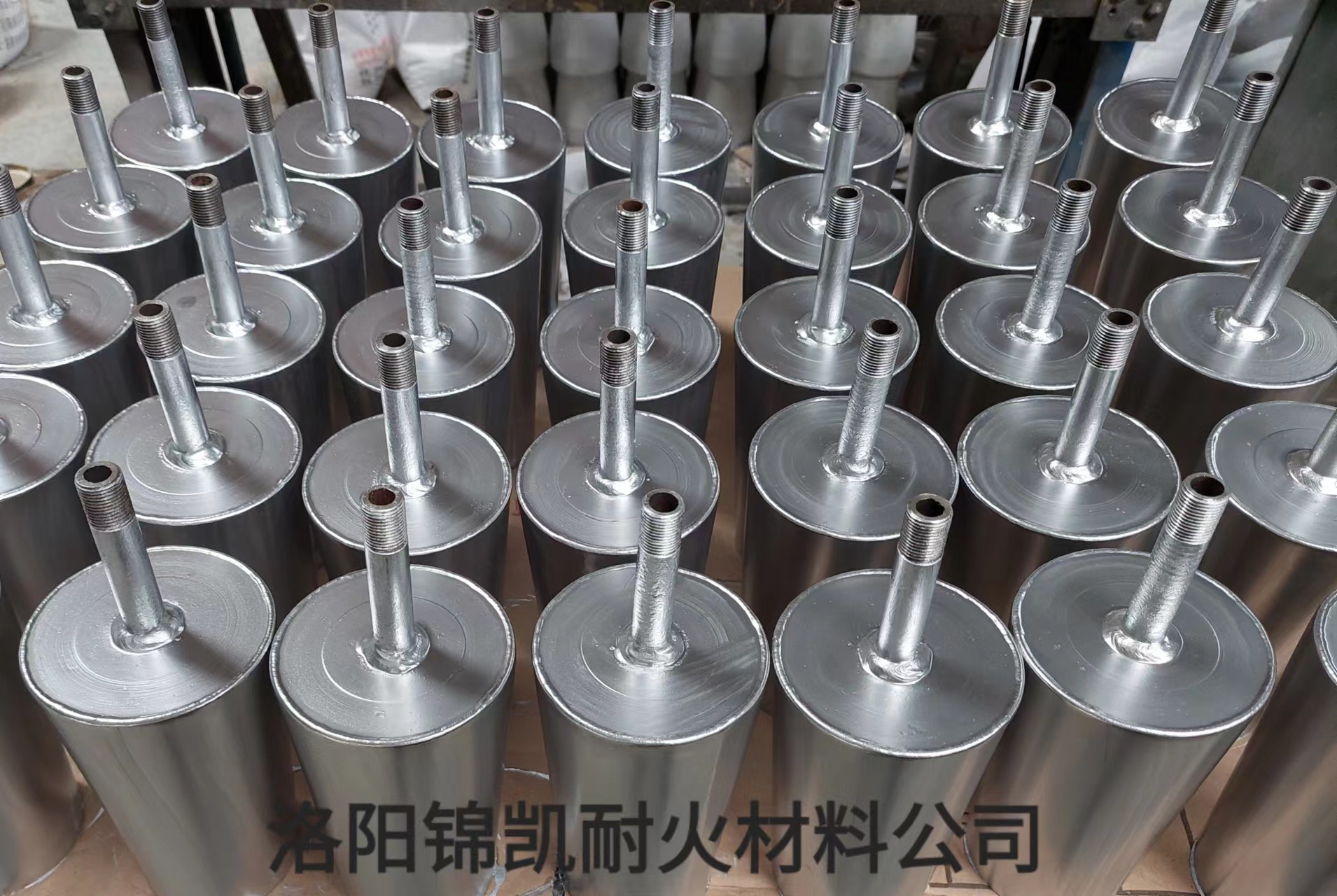 <strong>（煉鋼，煉硅）透氣磚</strong>
